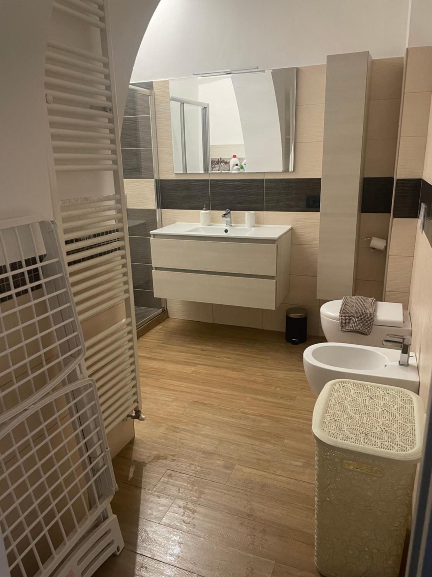 Elle'S House Apartment Савона Екстериор снимка