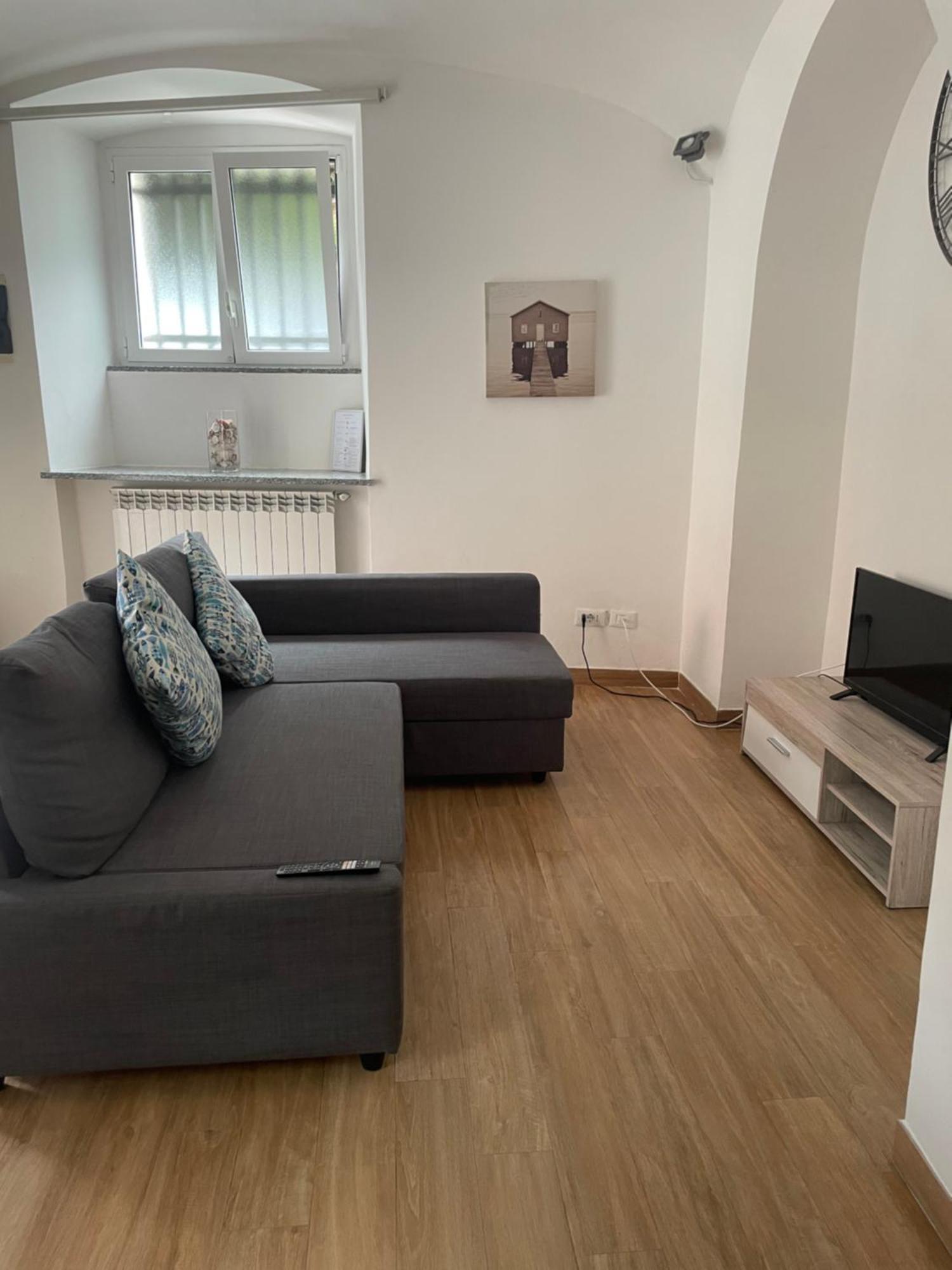 Elle'S House Apartment Савона Екстериор снимка