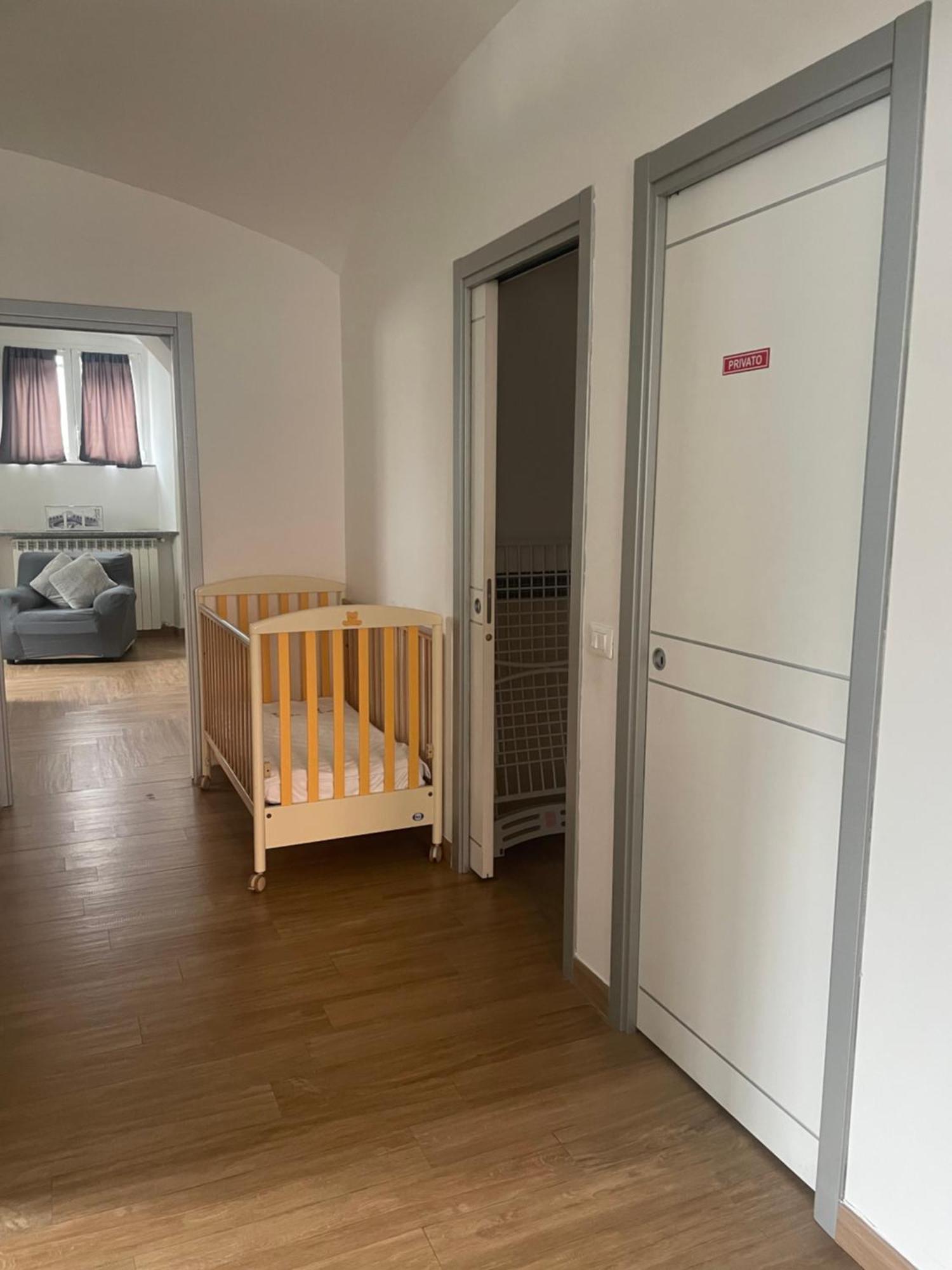 Elle'S House Apartment Савона Екстериор снимка