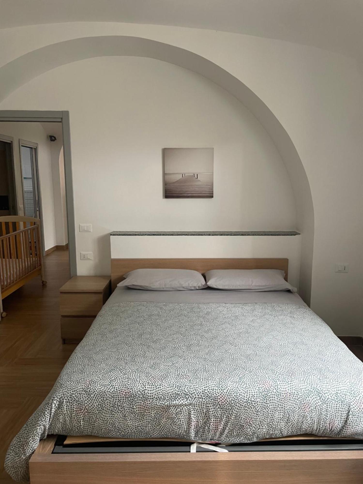 Elle'S House Apartment Савона Екстериор снимка